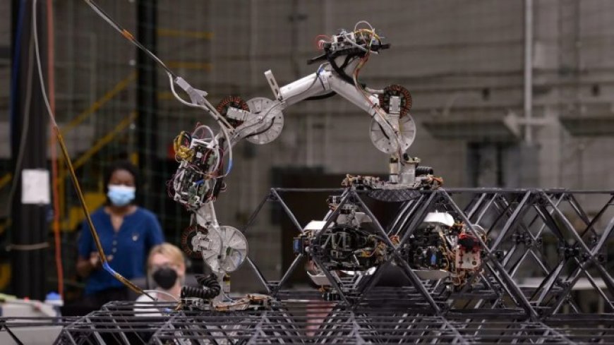 NASA testa robôs espaciais autônomos para construção fora da Terra