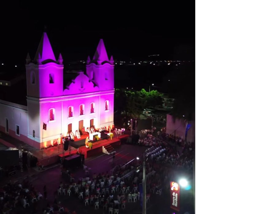 Com procissão e hasteamento da bandeira, começa festa de São Sebastião em Ouricuri; celebração marca 35 anos dos frades capuchinhos na cidade